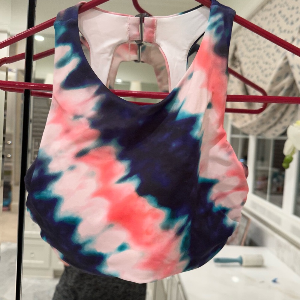 Athleta bikini top or sports bra. EUC